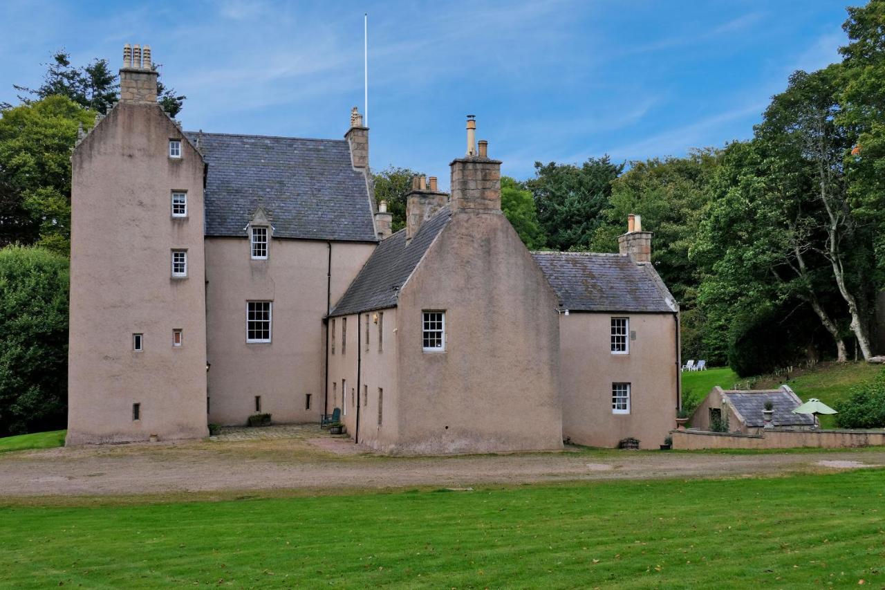 East Wing Lickleyhead Castle Vila Auchleven Exterior foto