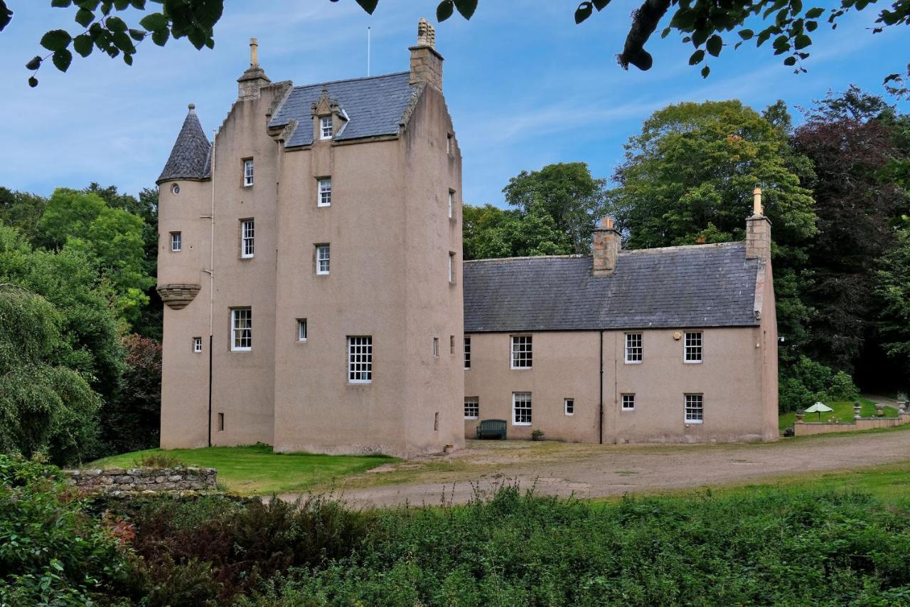 East Wing Lickleyhead Castle Vila Auchleven Exterior foto